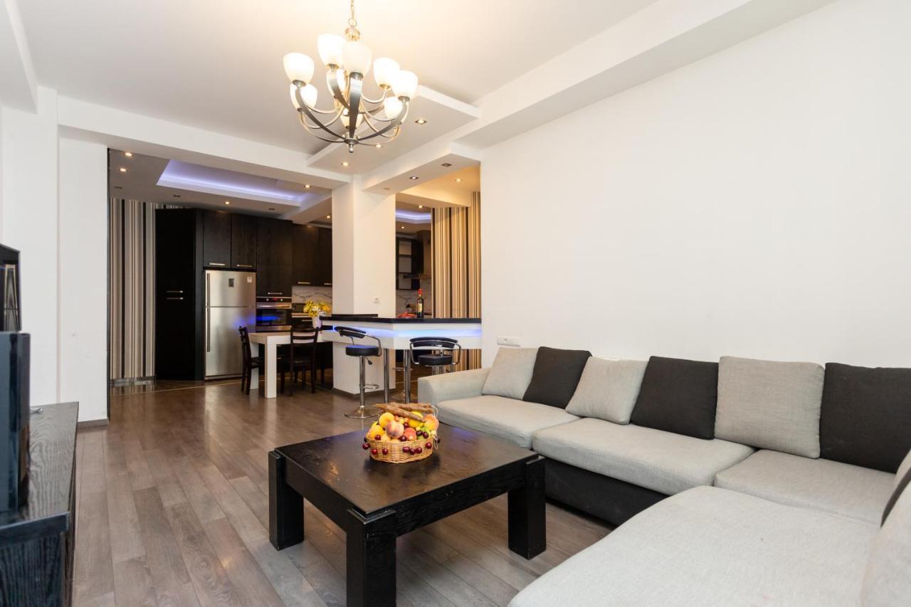 Two Bedroom Apartment In The City Center Tiflis Exterior foto